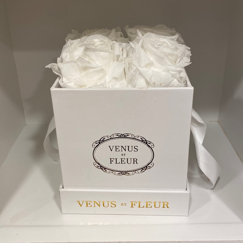 4 rose Venus et Fleur